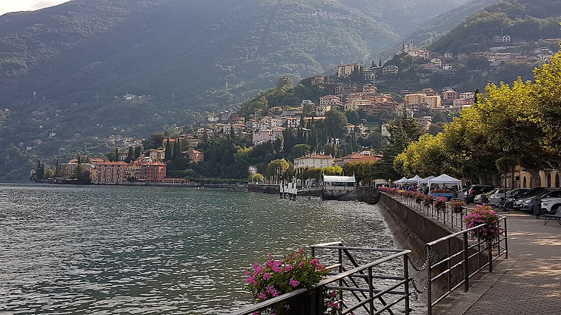 Como lakeside promenade